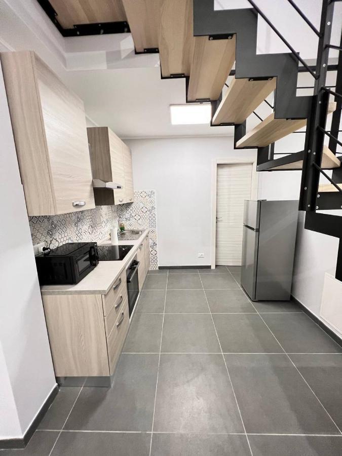 Modern Loft Center Of Turin + Jacuzzi 30M Metro Lägenhet Collegno Exteriör bild