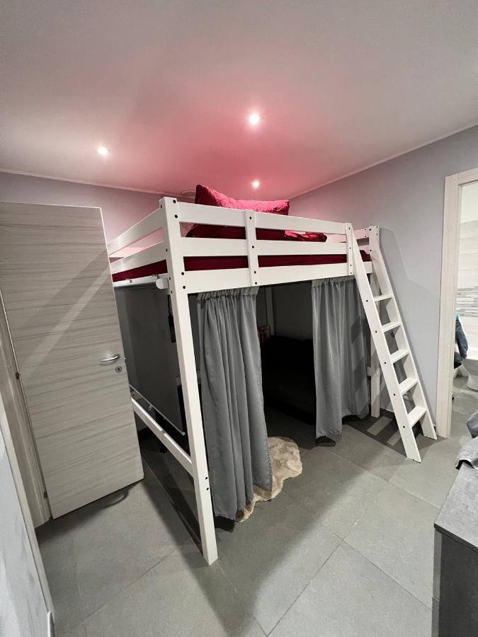 Modern Loft Center Of Turin + Jacuzzi 30M Metro Lägenhet Collegno Exteriör bild