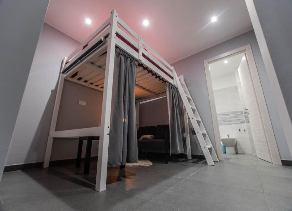 Modern Loft Center Of Turin + Jacuzzi 30M Metro Lägenhet Collegno Exteriör bild