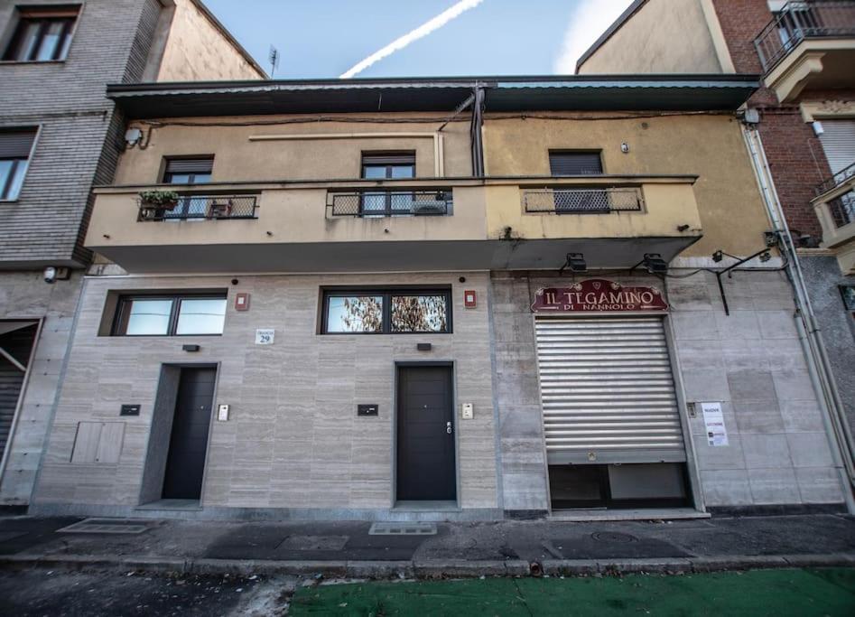 Modern Loft Center Of Turin + Jacuzzi 30M Metro Lägenhet Collegno Exteriör bild