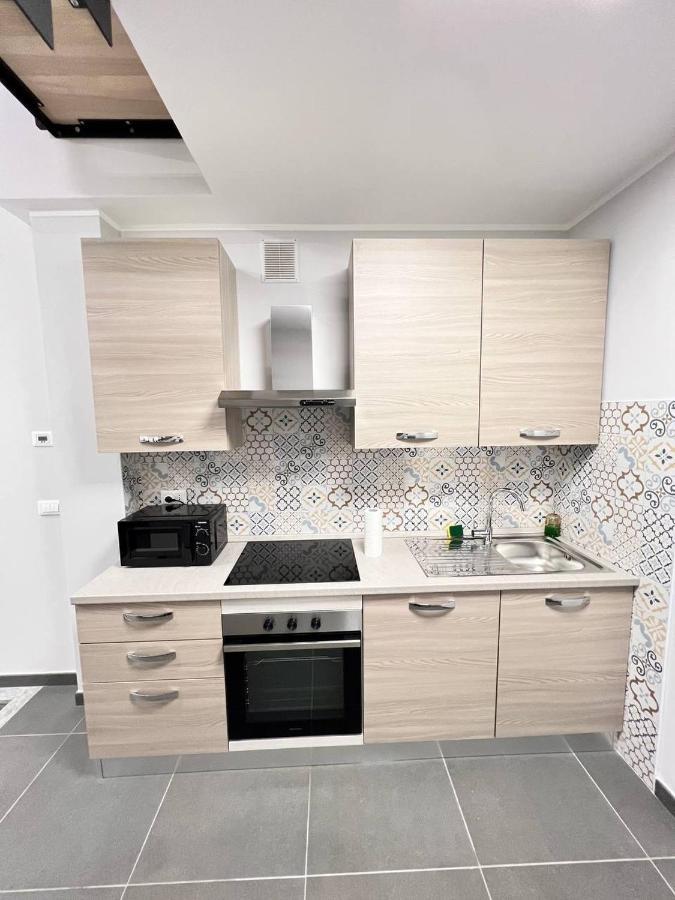 Modern Loft Center Of Turin + Jacuzzi 30M Metro Lägenhet Collegno Exteriör bild