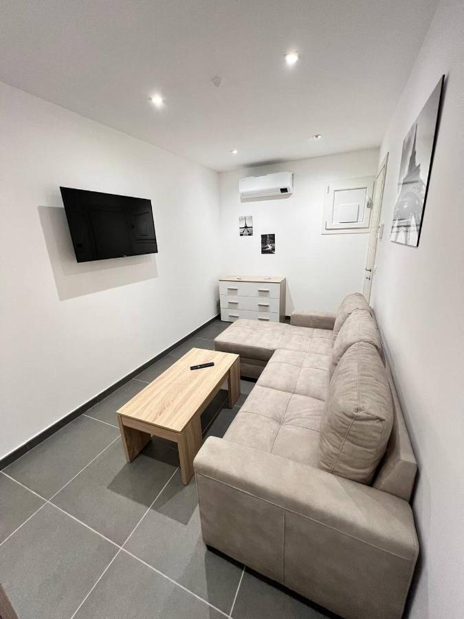 Modern Loft Center Of Turin + Jacuzzi 30M Metro Lägenhet Collegno Exteriör bild