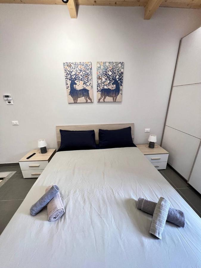 Modern Loft Center Of Turin + Jacuzzi 30M Metro Lägenhet Collegno Exteriör bild